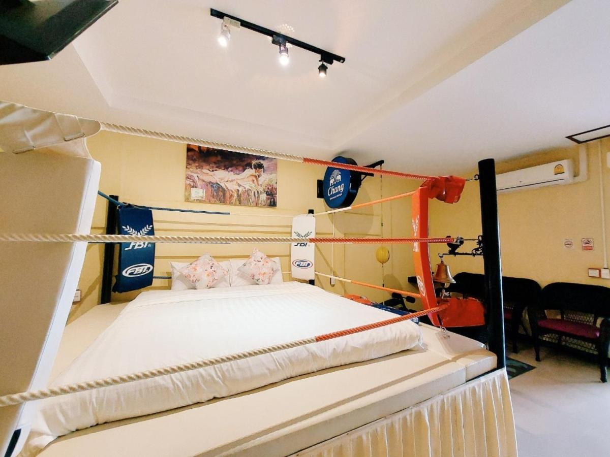 Retro Box Hotel Чумфон Екстериор снимка