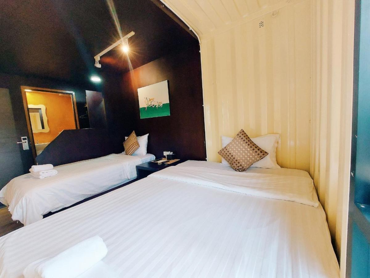 Retro Box Hotel Чумфон Екстериор снимка