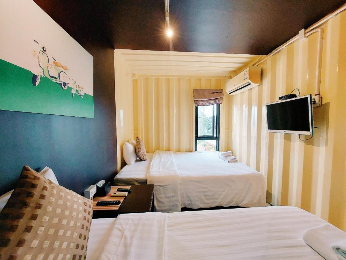 Retro Box Hotel Чумфон Екстериор снимка